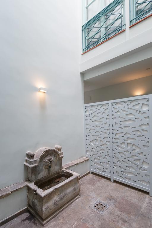 Palacio Cabrera - Lillo Grenada